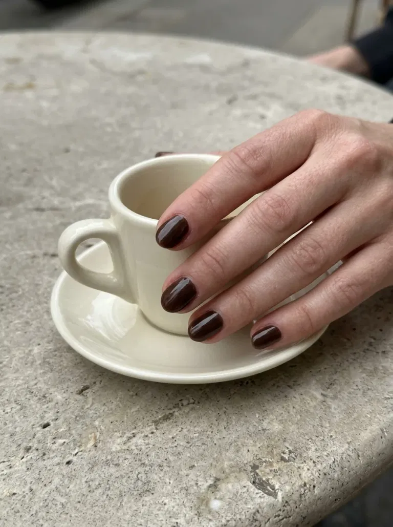 Espresso Cream Oval nail design