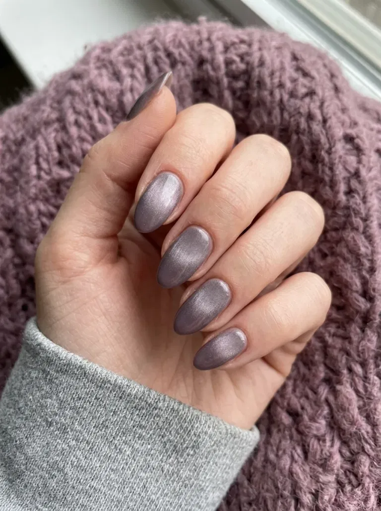 Smoky Mauve Velvet Fade nail design